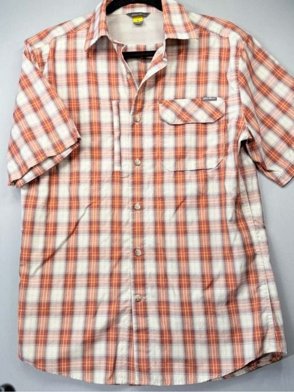 Eddie Bauer Short-Sleeve Plaid Men’s Workwear Shirt Button-Down Shirt in Orange